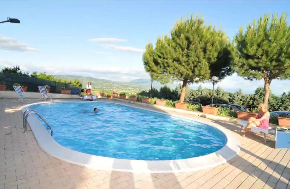 Agriturismo La Ginestrella Civitella D'Arna Eksteriør bilde