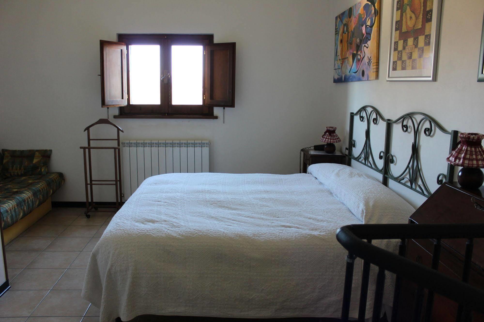 Agriturismo La Ginestrella Civitella D'Arna Eksteriør bilde